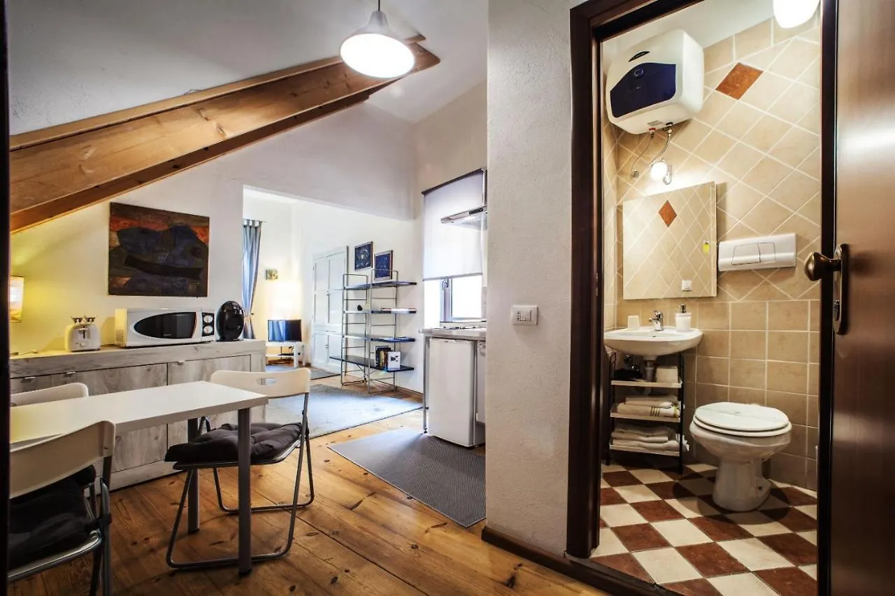 Studio Apartments Centro Storico Via Manno Cagliari