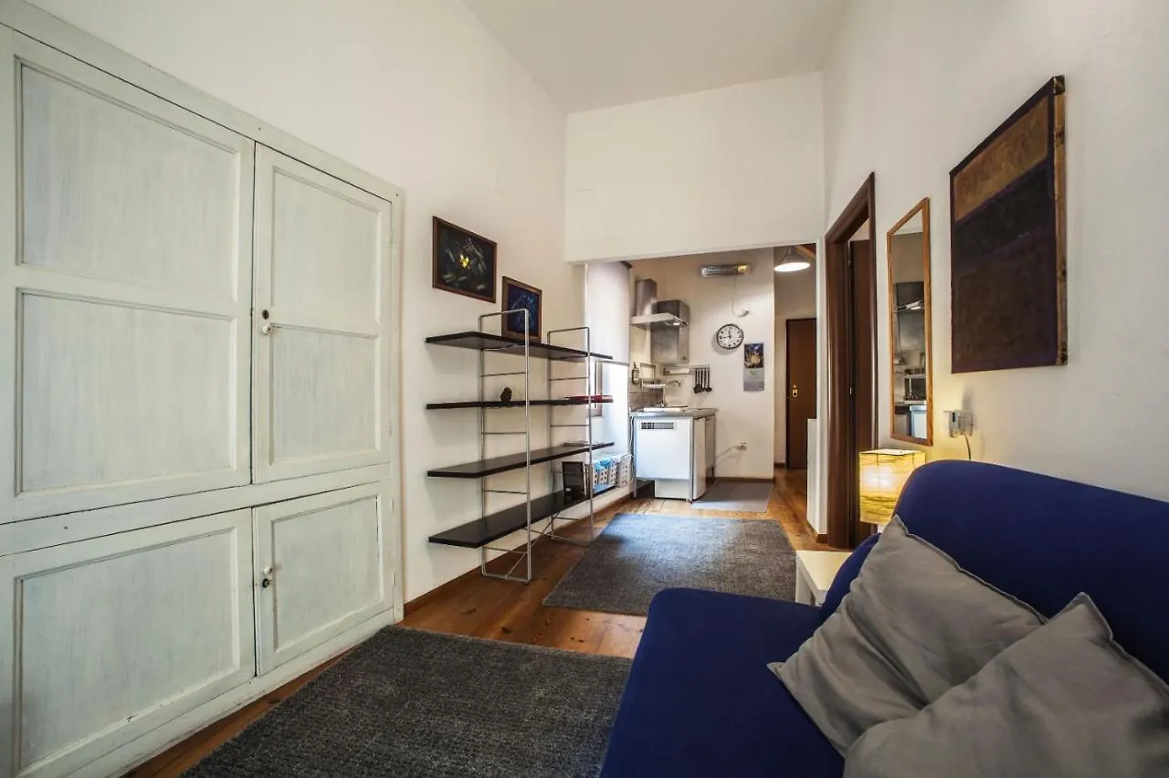 Studio Apartments Centro Storico Via Manno Cagliari