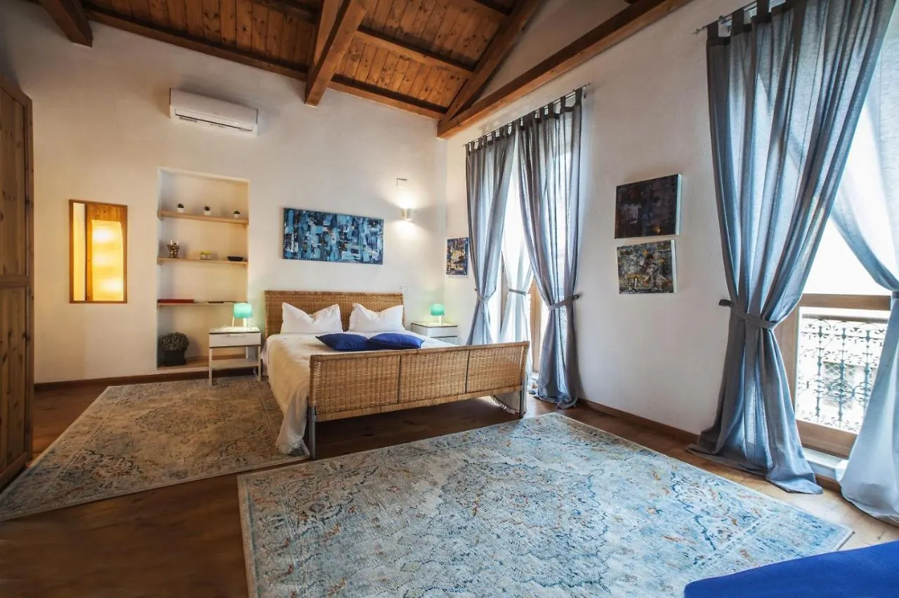 Studio Apartments Centro Storico Via Manno Cagliari