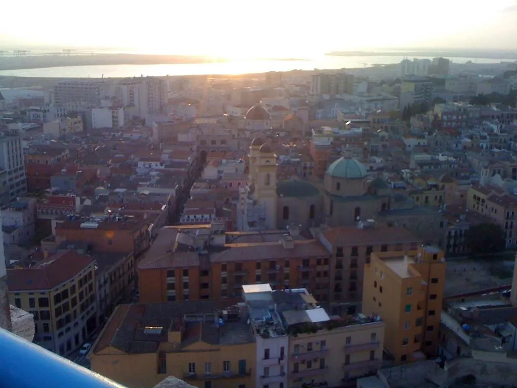 Studio Apartments Centro Storico Via Manno Cagliari