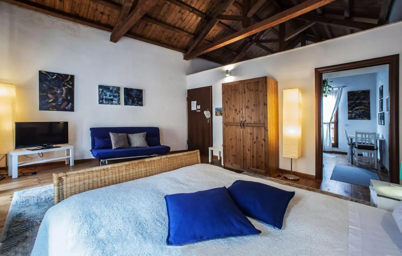 Studio Apartments Centro Storico Via Manno Cagliari