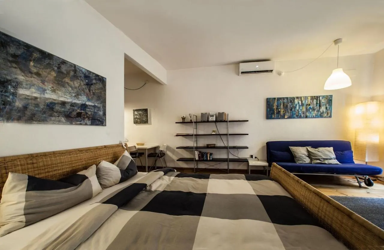 Studio Apartments Centro Storico Via Manno Cagliari